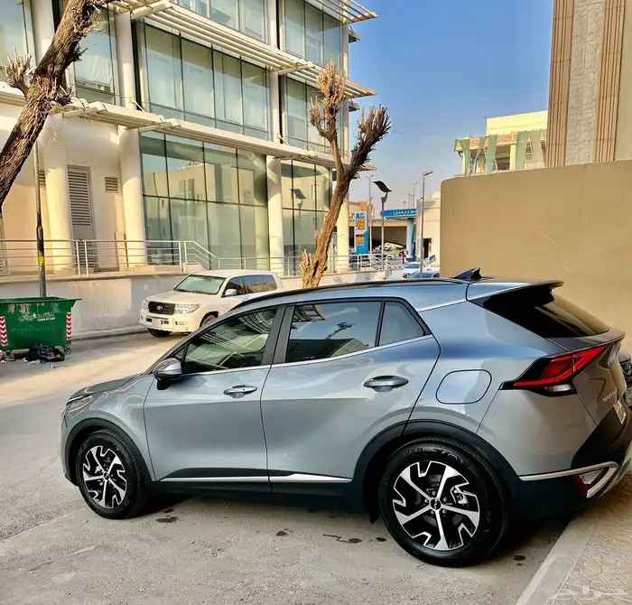 للتنازل كيا سبورتاج 1600 سوافاكي نص فل 3