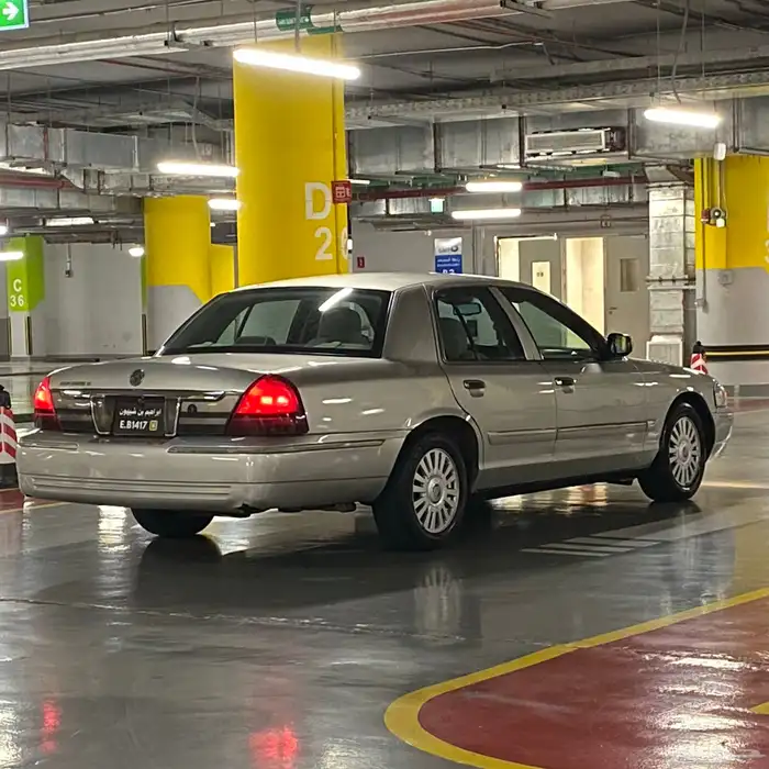 جراند ماركيز 2007 بقمه النظافه 10