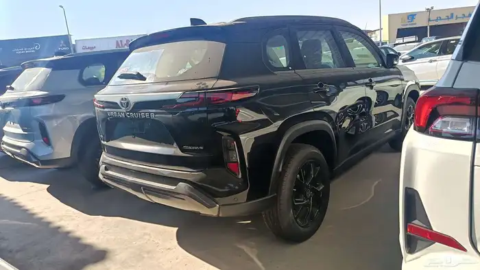 تويوتا اوربان 2026 4