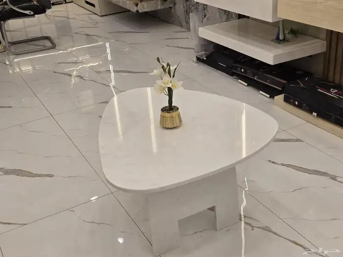 طاولة مكتب حاجه رايقه وتفصيل اي شكل والسعر مميز 0