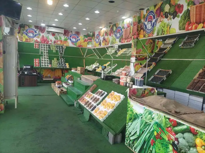 ثلاجة خضار وفاكهة فى موقع مميز فى نجران 1