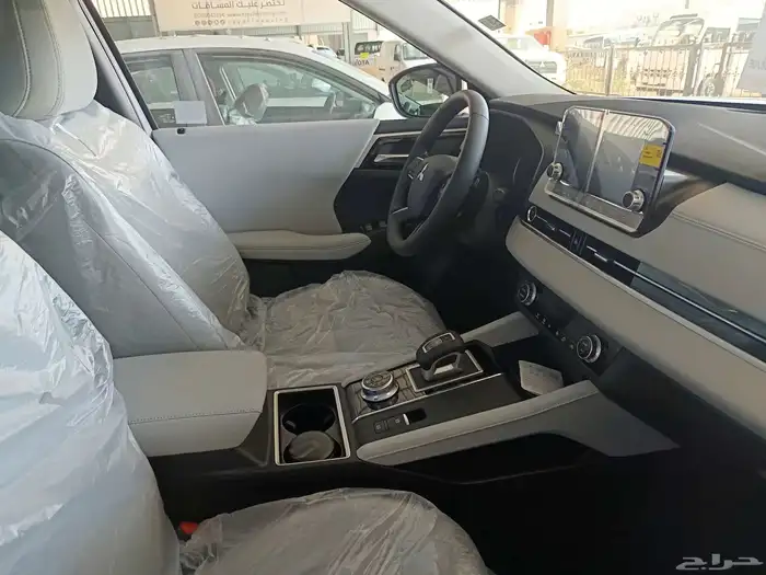 ميتسوبيشي اوتلاندر ستاندر 4