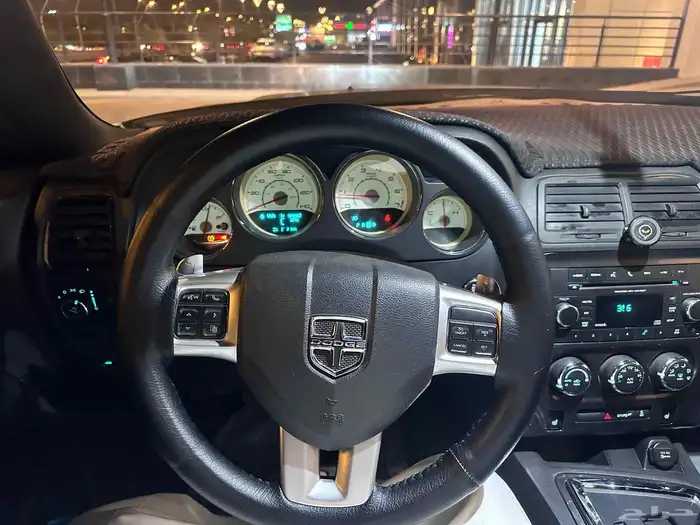 شالنجر دودج 2012 1