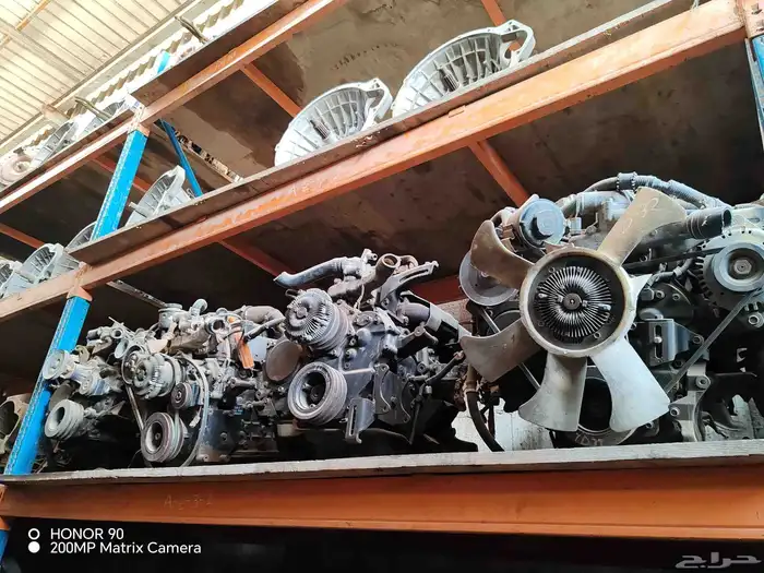 مكاين و قطع غيار نيسان وانيت باص دينا 1