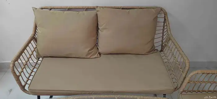 للبيع جلسات خارجية فاخرة شبه جديدة 2