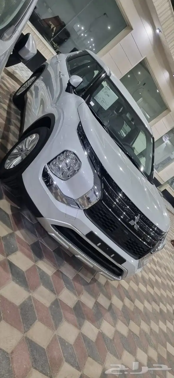 ميتسوبيشي اوتلاندر ستاندر 2025 4