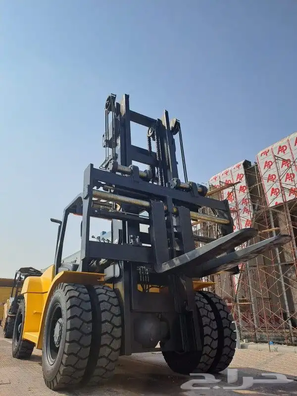 رافعه شوكيه فوركلفت للايجار في الدمام 0