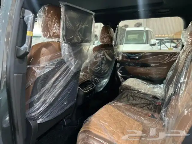 نيسان باترول بلاتنيوم تيربو 2026 زيتي سقف اسود 4