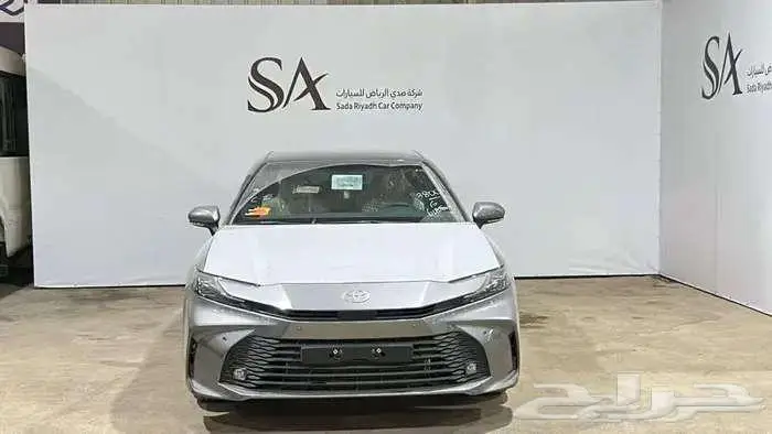 تويوتا كامري LE هايبرد 2025 نقدا وتقسيط 1