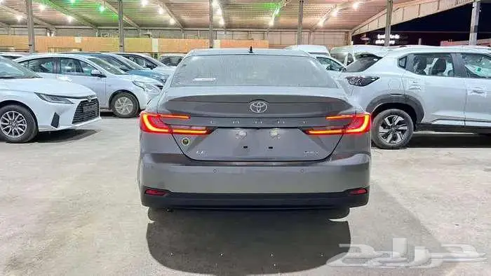 تويوتا كامري LE هايبرد 2025 نقدا وتقسيط 5