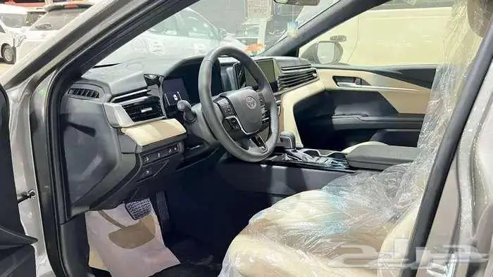 تويوتا كامري LE هايبرد 2025 نقدا وتقسيط 6