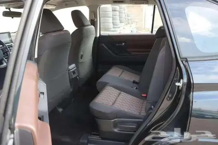 اينوفا موديل 2024 بنزين حبه فقط لون اسود 13