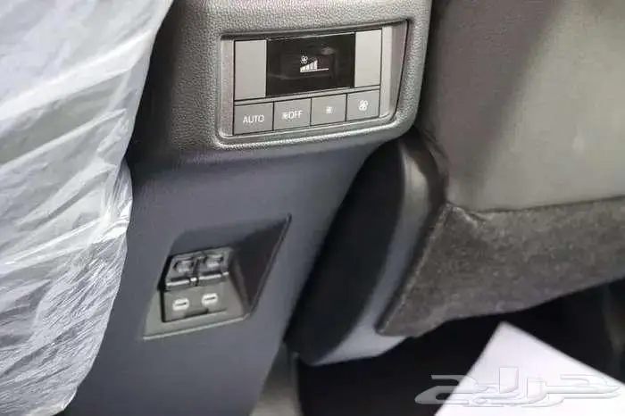 اينوفا موديل 2024 بنزين حبه فقط لون اسود 17