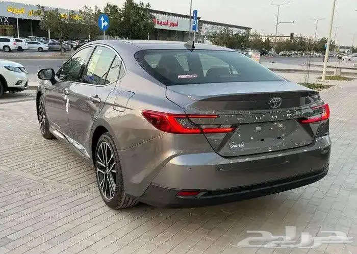 تويوتا كامري قراندي ( الساير ) 2025 4