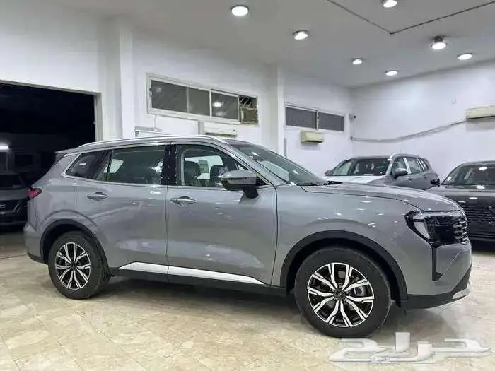 فورد تريتورى ترند 2026 4