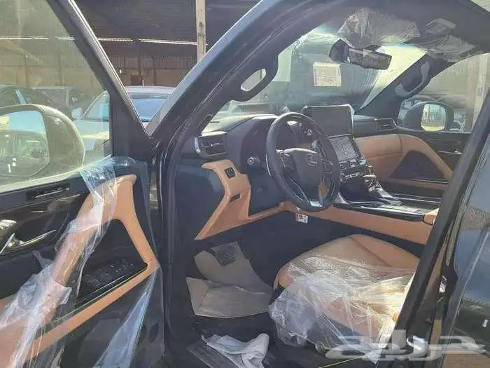 لكزس ال اكس بي بي 2025 3