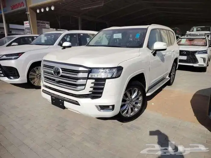 لاند كروزر GXRL4 الموديل2025 2