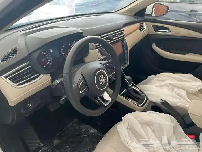 ام جي5 ستاندر 2025 5