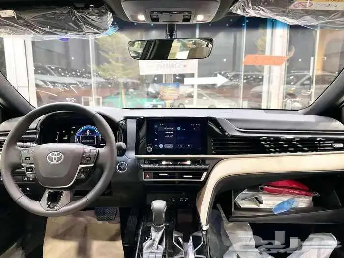 تويوتا كامري LE هايبرد 2025 5