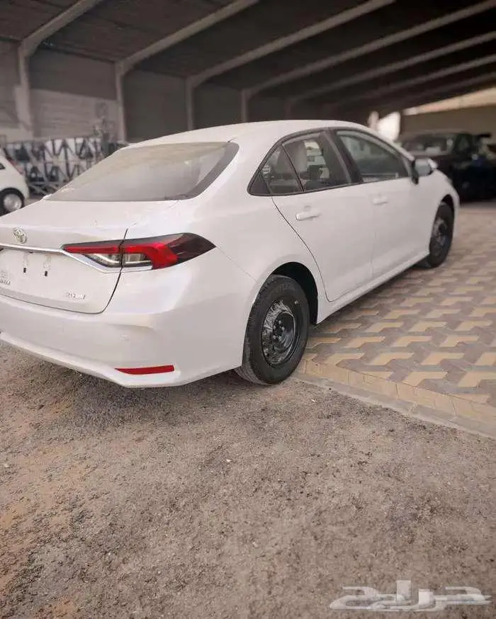 تويوتا كورولا استاندر 2.0 الموديل 2025 قسط 1195 3