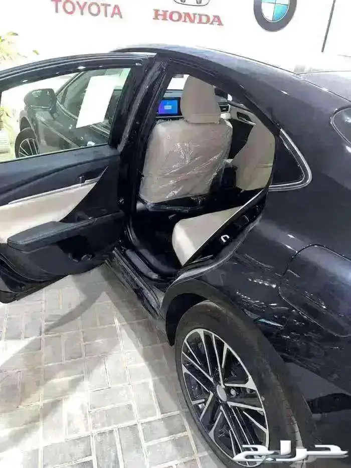 تويوتا كامري ( LE ) هايبرد موديل 2025 أقل الأسعار 4