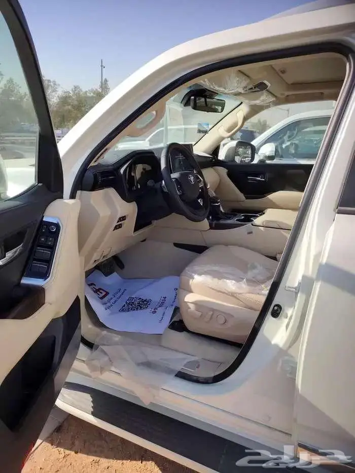 لاند كروزر GXRL4 الموديل2025 1