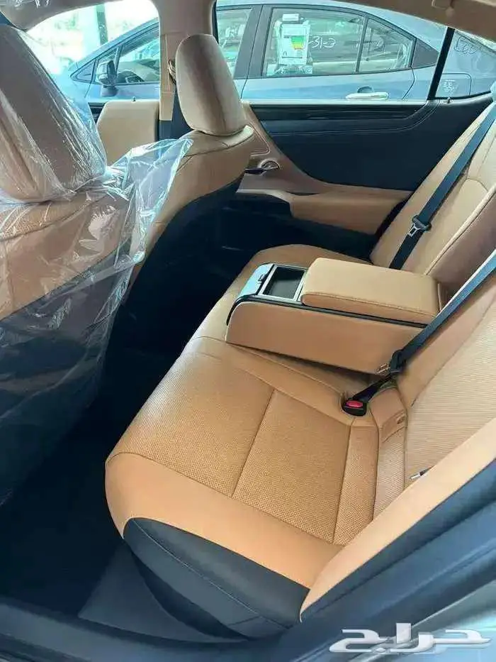 لكزس UX AH 300 هايبرد 2024 13