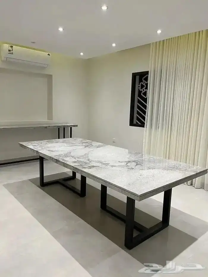 ونفصل لك طاولات مكاتب وطاولات طعام ومغاسل ومطابخ حسب الطلب 2