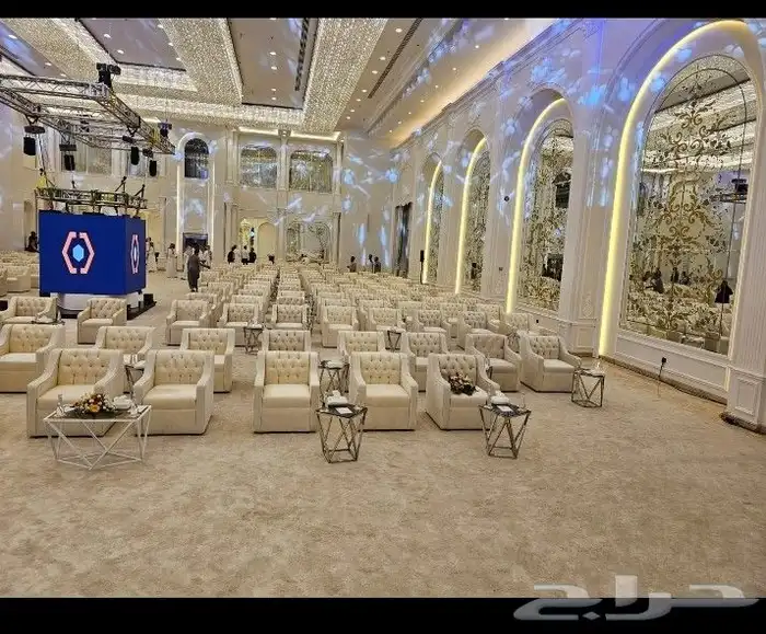 تاجير طاولات طعام مع كراسي شفاف او ريفي او كراسي ملبس طاولات 0