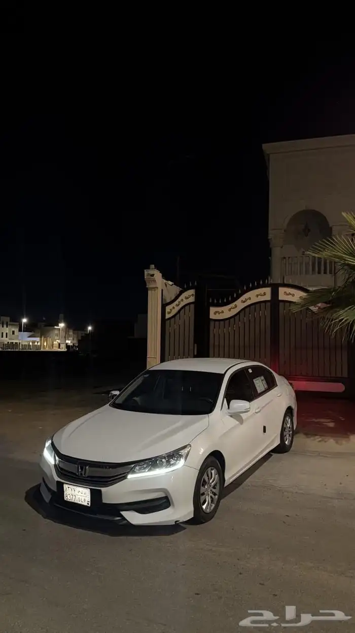 للبيع هوندا اكورد 2017 2
