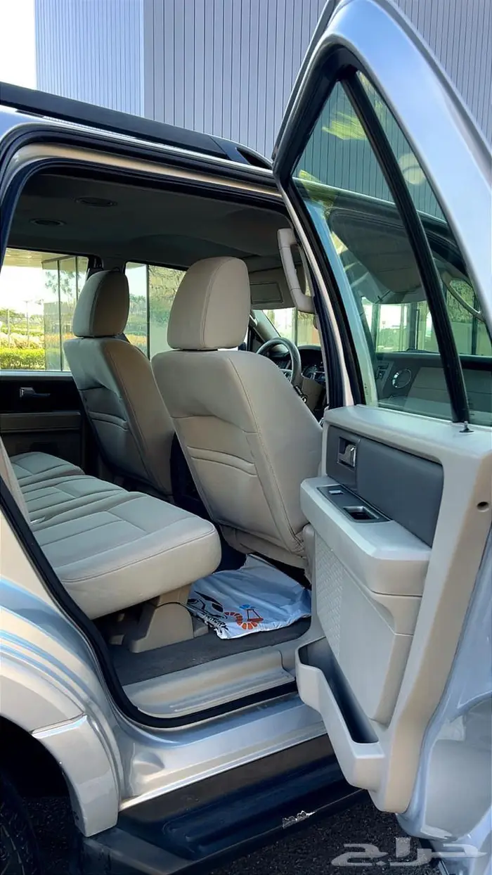 فورد أكسبديشن XLT 9