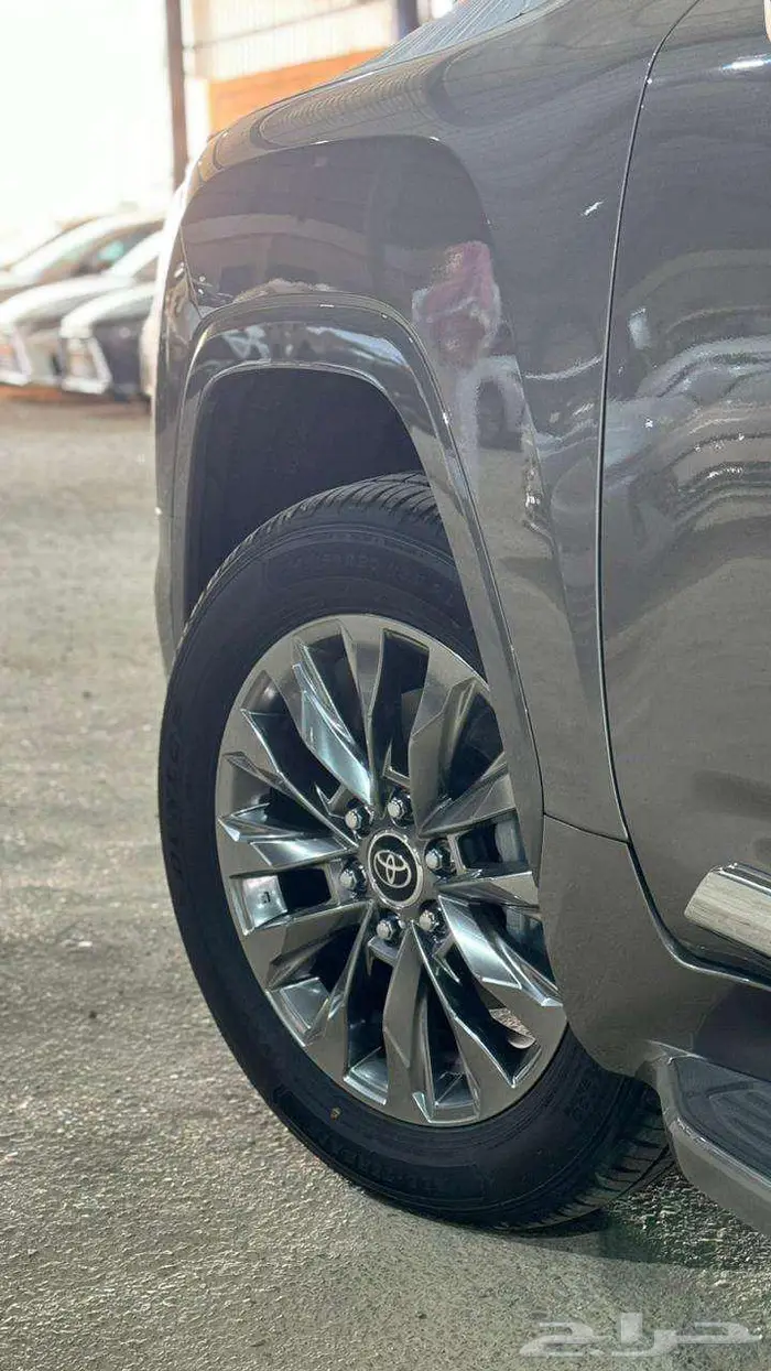 تويوتا لاندكروزر GXR4 بنزين 2026 - كاش و أقساط 9