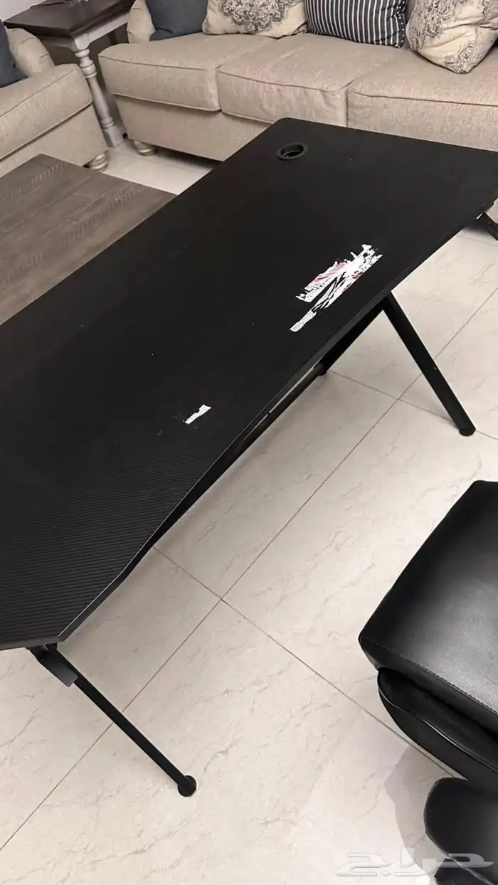 طاوله وكرسي قيمنق 0