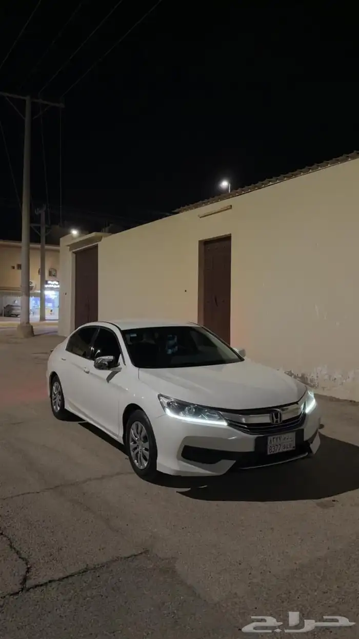 للبيع هوندا اكورد 2017 3