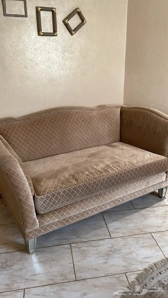 كنب وطاولات وزوليه من هوم سنتر 2