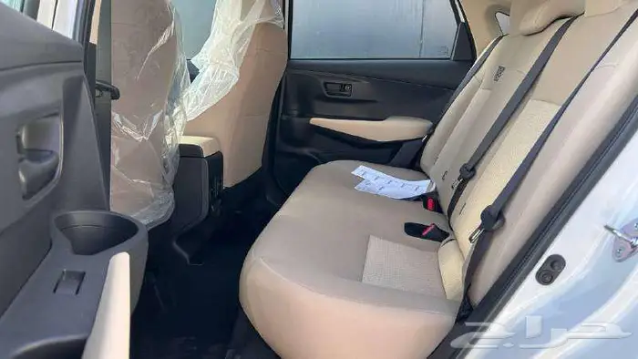 تويوتا يارس y ستاندر 2026 لدى شركة عبدالمجيد الخضر 10