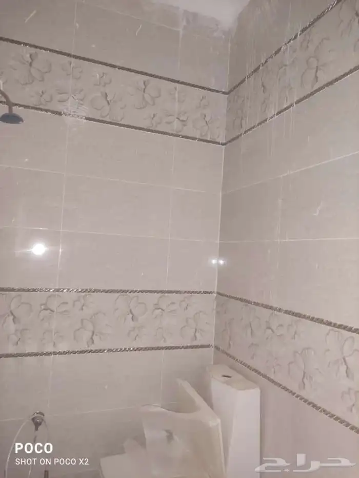 تركيب جميع انواع البلاط سيراميك رخام جدران وارضيات ودرج 0
