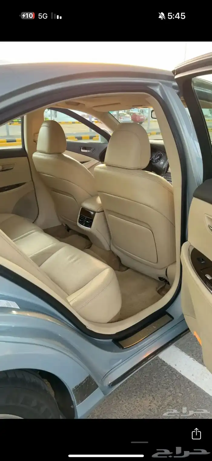 لكزس ES2011 بممشى قليل 11