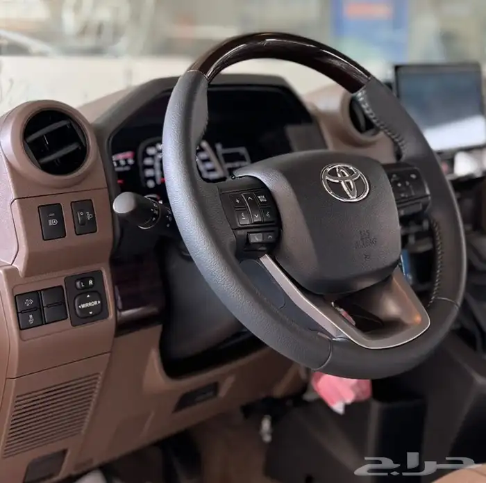 جيب ربع فل كامل ديزل لون ذهبي 2025 لدى الفريدي 3