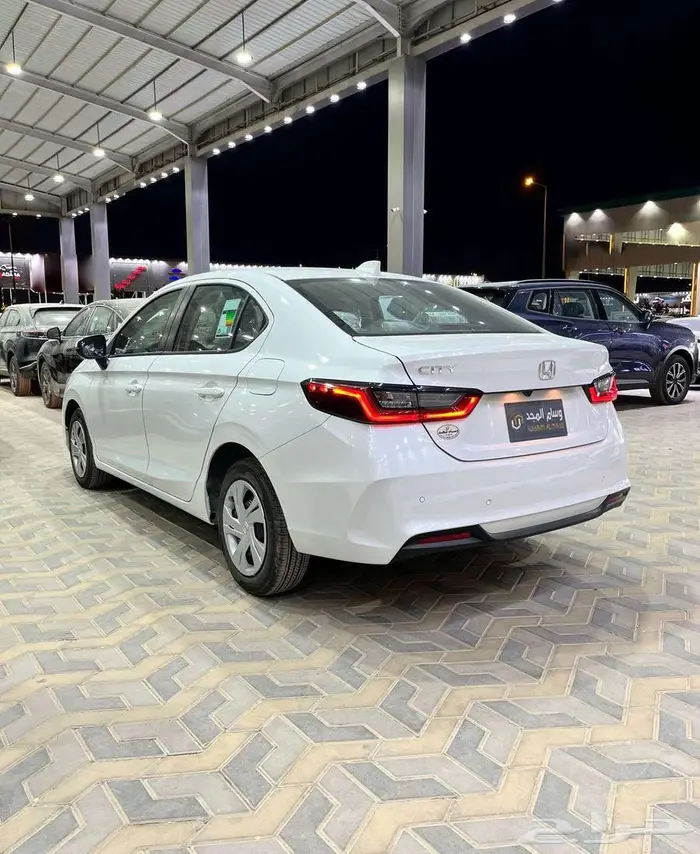 عرض خاص هوندا سيتي DX ستاندر 1.5 موديل 2026 لوحات اصفار 3