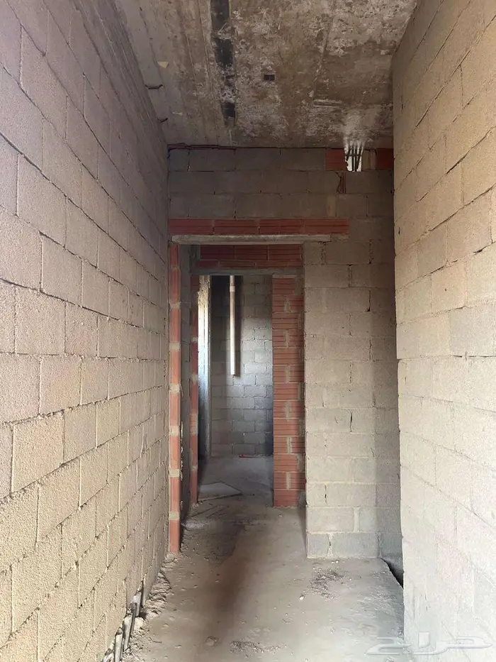 فلتين عظم في حي الزمرد ابحر الشمالية 7