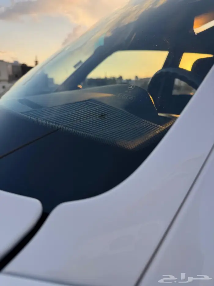 مرسيدس بنز 560 مخزن 10