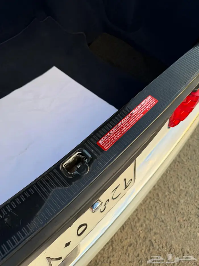 مرسيدس بنز 560 مخزن 37