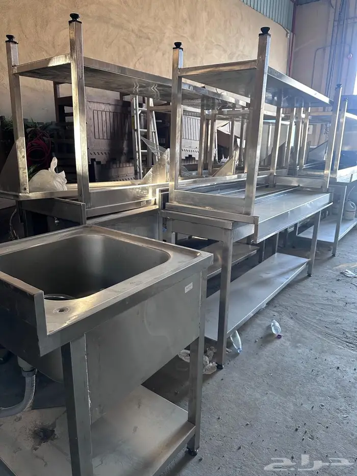 طاولات استيل واثاث و اجهزه 7