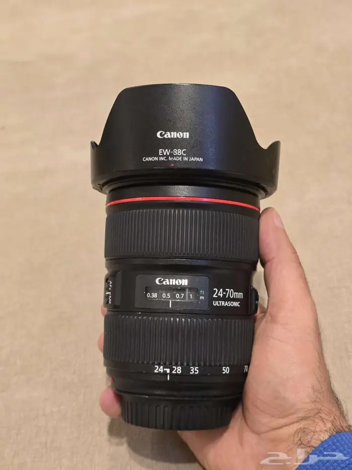 عدسة كانون 24-70 2.8 4
