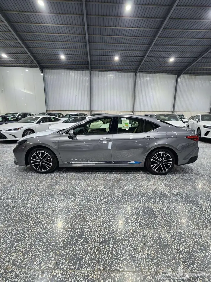 كامري LE هايبرد 2025 السعر 120750 3