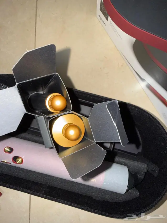 دايسون Airwrap i.d متعدد التصفيف والتجفيف   أحمر مخملي ذهبي 4