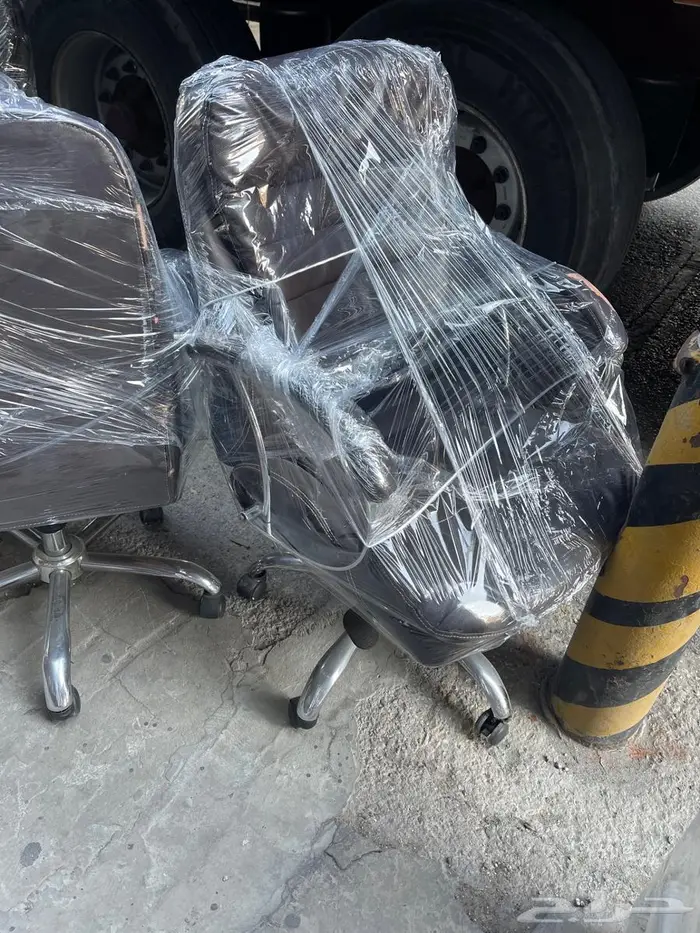 يوجد لدي كراسي مكتبيه العدد غير محدد 0