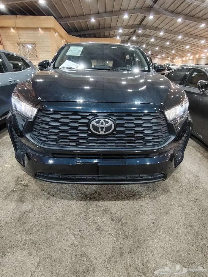 اينوفا هايبرد موديل 2024 مستعملة حبه فقط 0