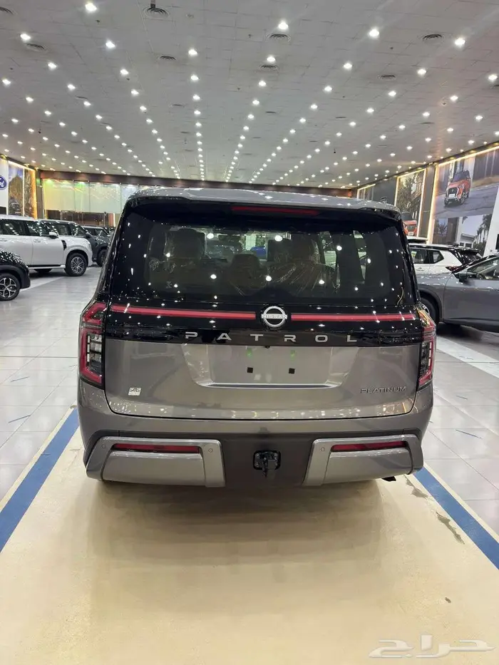 نيسان باترول بلاتينيوم موديل 2026 تنفس طبيعي سقف اسود 3